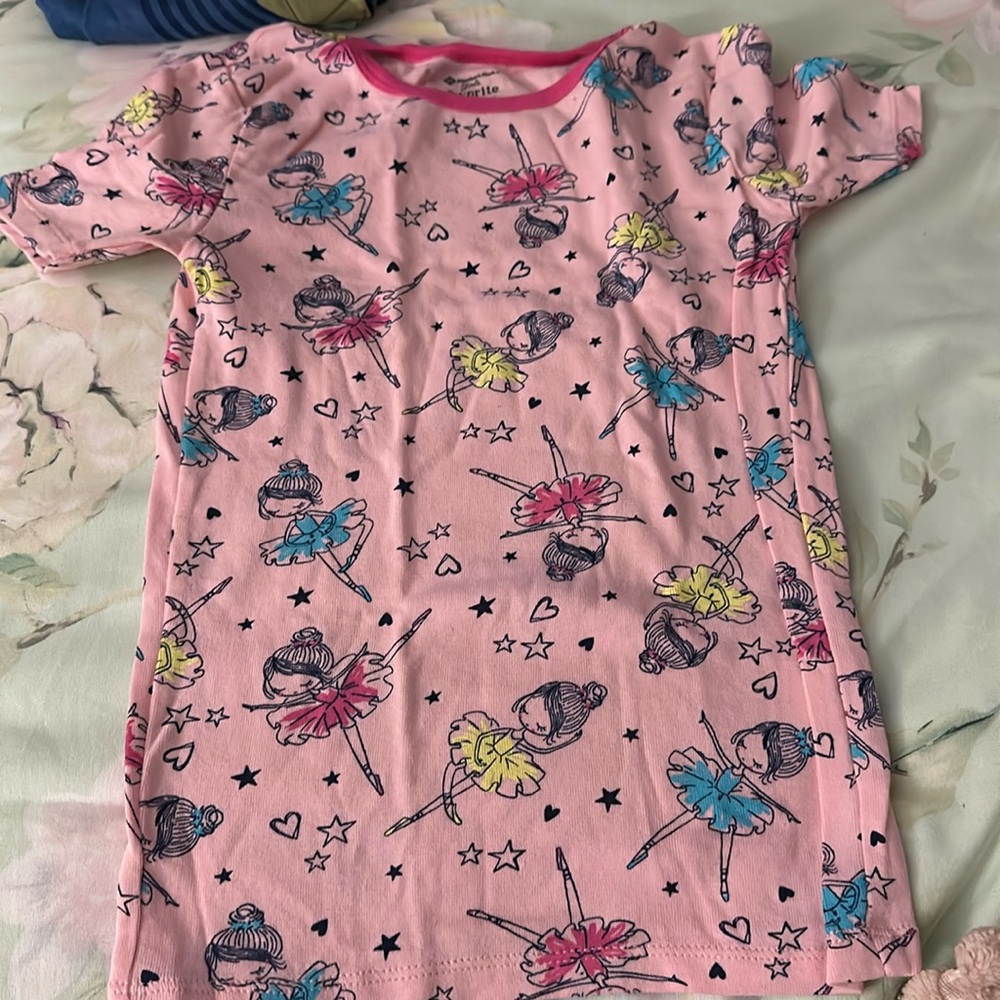 Girls pjs size 8
